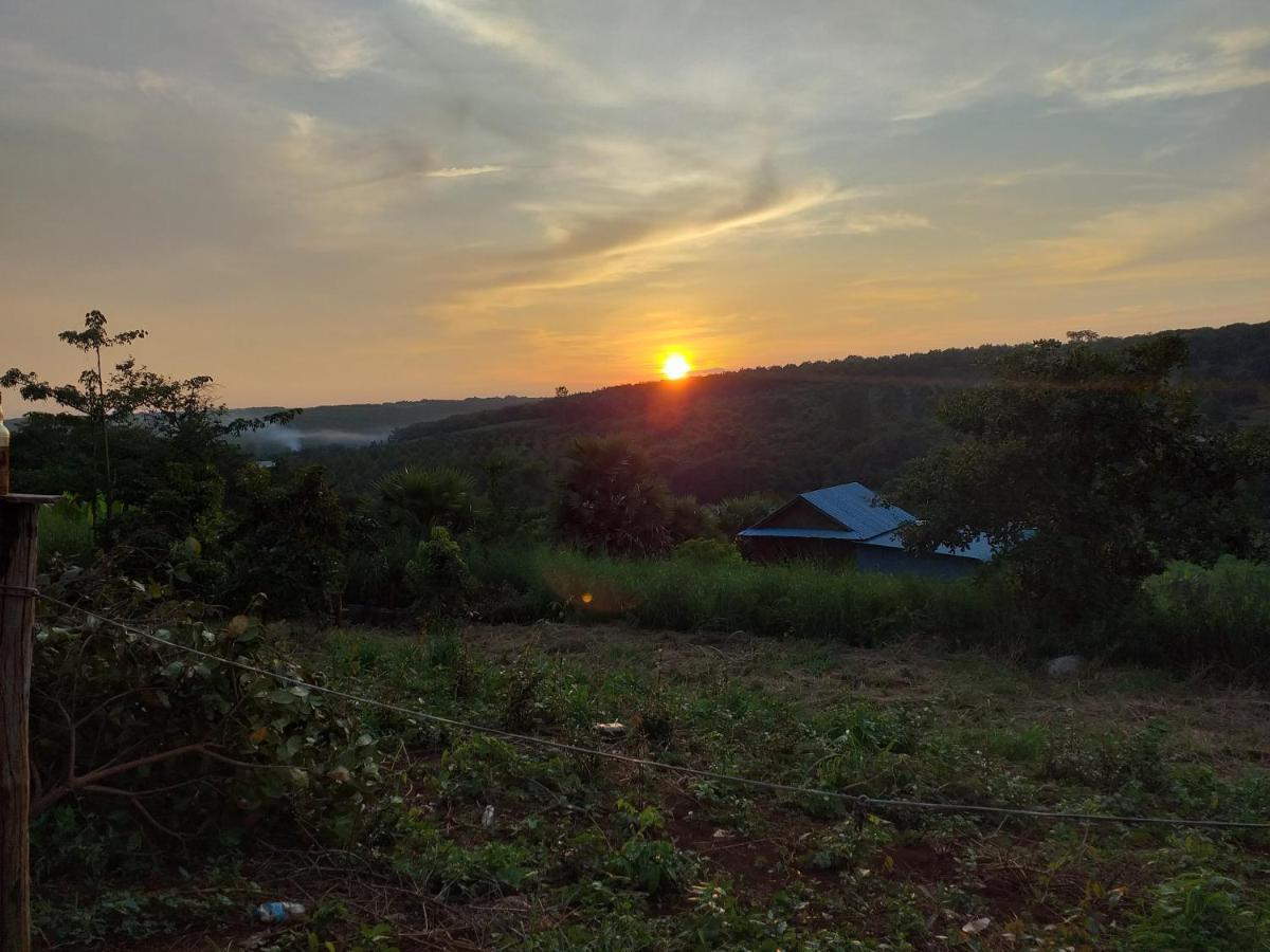 Srey Leap Homestay バンラング エクステリア 写真